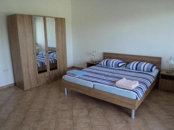 Apartments Delfini Светі Филип-і-Яков Екстер'єр фото