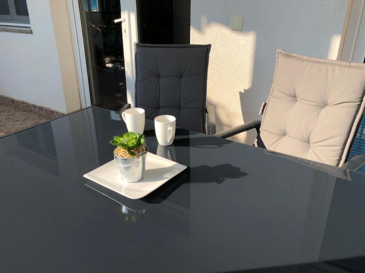 Apartments Delfini Светі Филип-і-Яков Екстер'єр фото